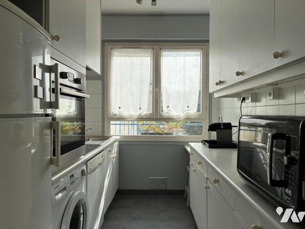 Appartement avec balcons 