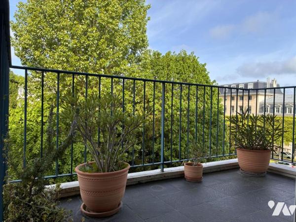 Appartement avec balcons 