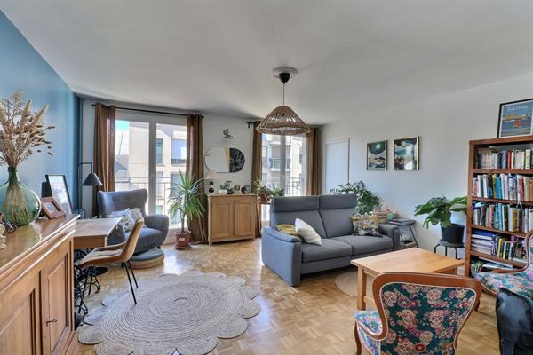 Appartement 4 pièces de 89 m² avec Ascenseur et proche du centre et de la gare