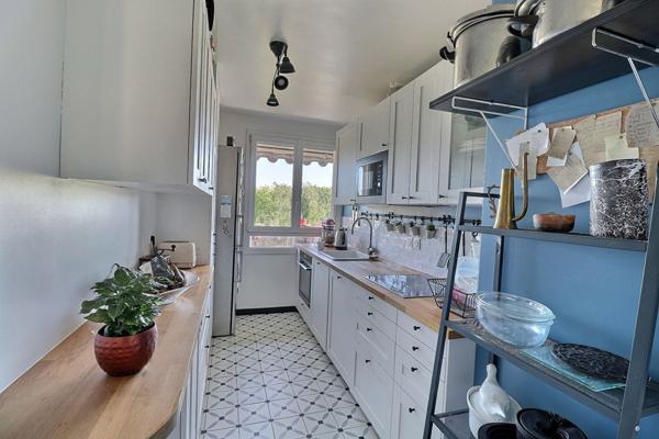Appartement 4 pièces de 89 m² avec Ascenseur et proche du centre et de la gare