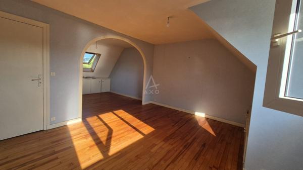 Grande maison à fort potentiel commercial et résidentiel  Emplacement PREMIUM à Morgat