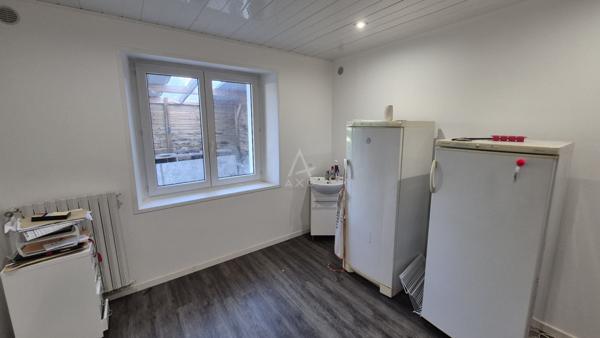 Grande maison à fort potentiel commercial et résidentiel  Emplacement PREMIUM à Morgat