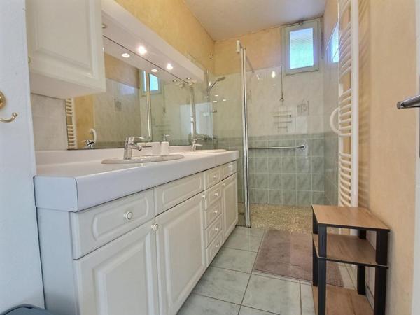 Ancienne ferme rénové de 1780 368m2 au total 180m2