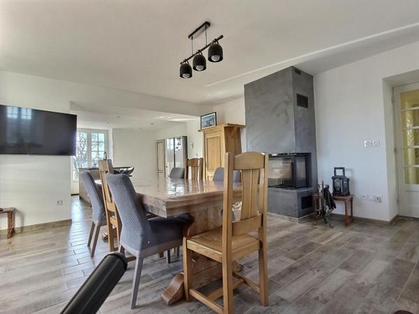 Ancienne ferme rénové de 1780 368m2 au total 180m2