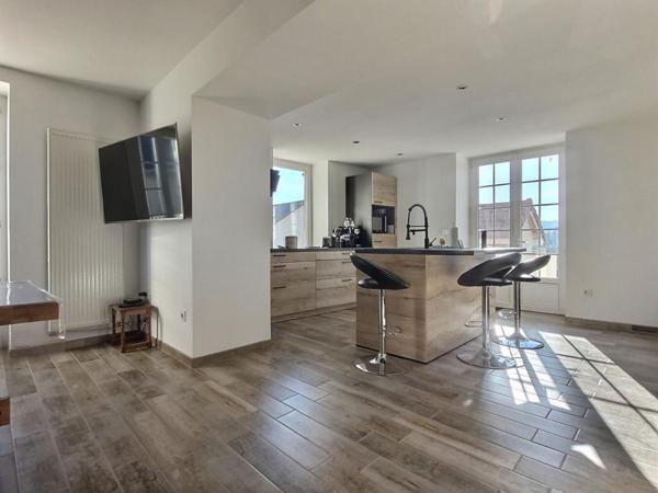 Ancienne ferme rénové de 1780 368m2 au total 180m2