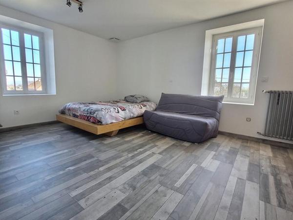 Ancienne ferme rénové de 1780 368m2 au total 180m2