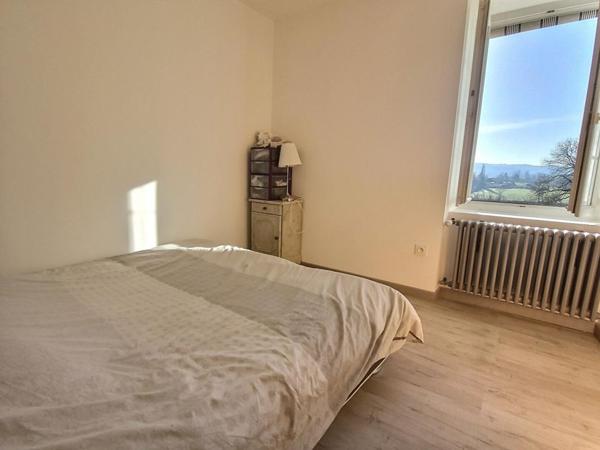 Ancienne ferme rénové de 1780 368m2 au total 180m2