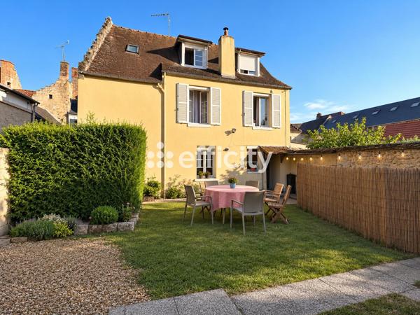 Maison
         5 pièces
        - 125 m² Exclusivité 183 000 € *
