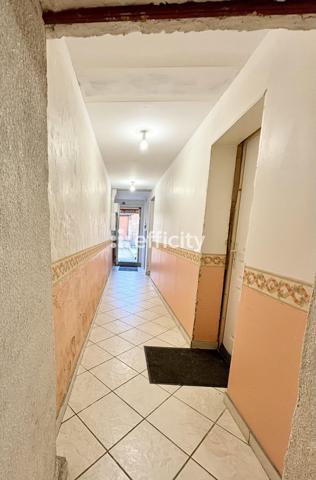 Maison
         5 pièces
        - 125 m² Exclusivité 183 000 € *