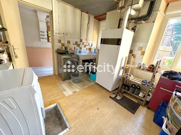 Maison
         5 pièces
        - 125 m² Exclusivité 183 000 € *