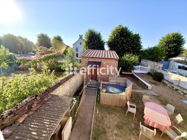 Maison
         5 pièces
        - 125 m² Exclusivité 183 000 € *