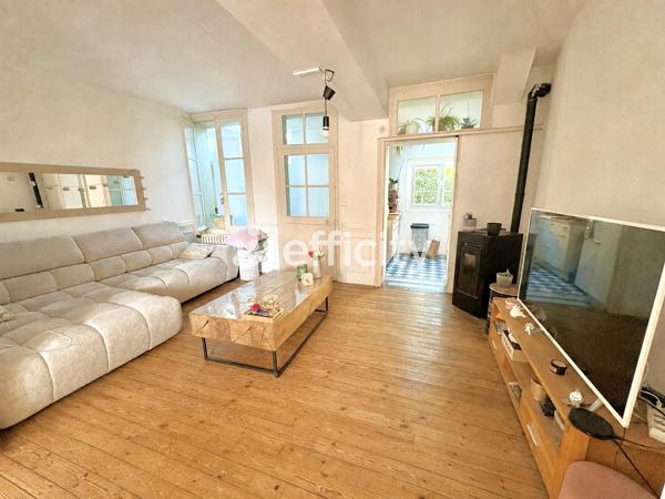 Maison
         5 pièces
        - 125 m² Exclusivité 183 000 € *