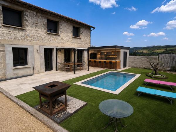 Maison à SAINT-JUST-MALMONT, 43240 - 6 pièces 140m²