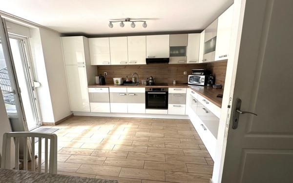 Immeuble à vendre    9 pièces • 200 m2 Mulhouse