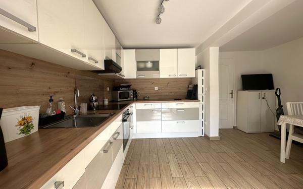 Immeuble à vendre    9 pièces • 200 m2 Mulhouse