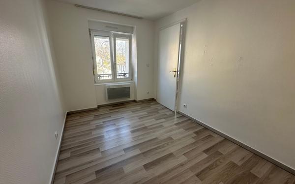Immeuble à vendre    9 pièces • 200 m2 Mulhouse