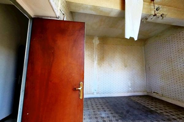 À VENDRE – BÂTISSE DE CARACTÈRE EN PIERRE AU CŒUR DES CORBIÈRES