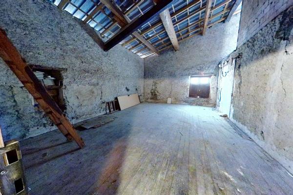 À VENDRE – BÂTISSE DE CARACTÈRE EN PIERRE AU CŒUR DES CORBIÈRES