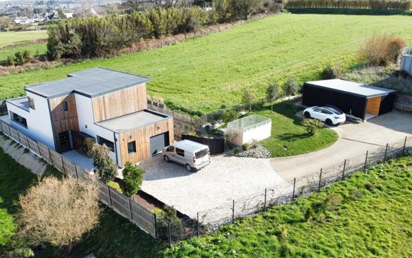 Maison à vendre    5 pièces •  Locquirec