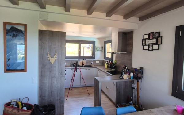 Maison à vendre    4 pièces • 94,67 m2 Bons-en-Chablais