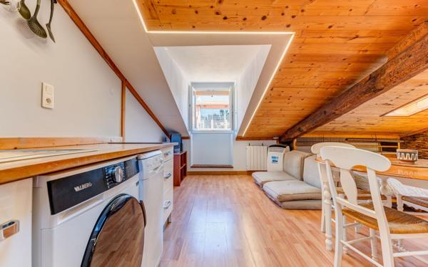 Appartement à vendre    1 pièce • 25 m2 Nice