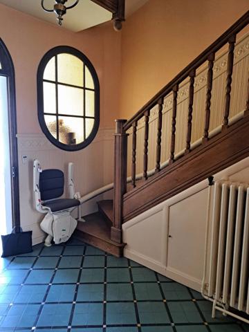 Vente                                                      Maison de ville
                        
                     8 pièces                      168 m2                     à Charleville-Mézières