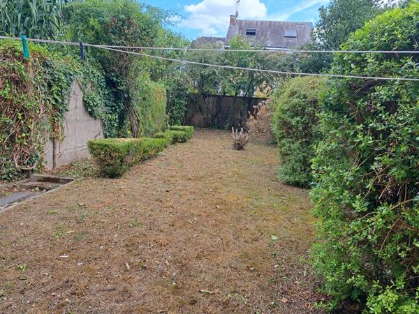 Vente                                                      Maison de ville
                        
                     8 pièces                      168 m2                     à Charleville-Mézières