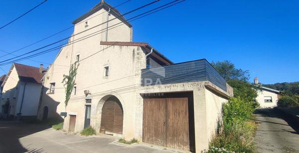 Maison Vriange 6 pièce(s) 161 m2 avec terrain, garage, terrasse...