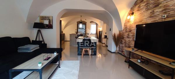 Maison Vriange 6 pièce(s) 161 m2 avec terrain, garage, terrasse...