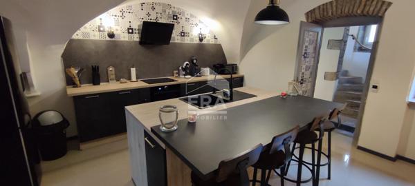 Maison Vriange 6 pièce(s) 161 m2 avec terrain, garage, terrasse...