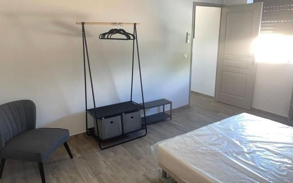 Maison à louer    2 pièces •  Les Abymes