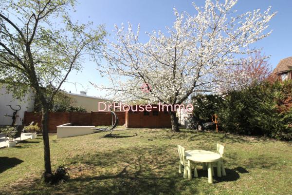 Maison à vendre 10 pièces de 225 m²