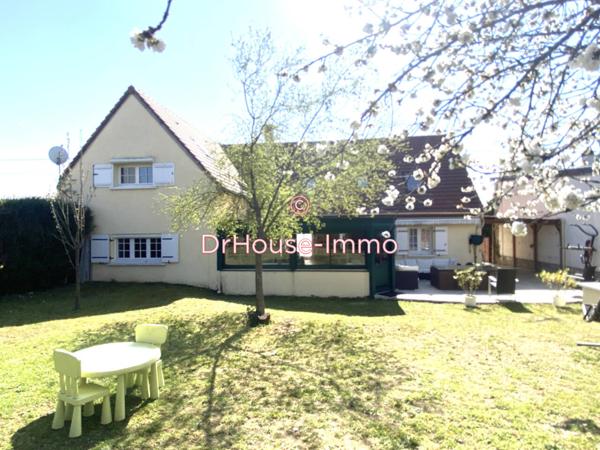 Maison à vendre 10 pièces de 225 m²