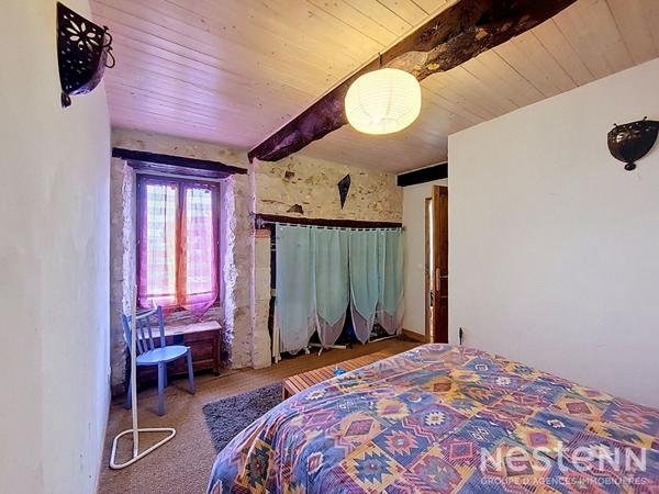 A Vendre Maison de ville en pierre de 136 m² avec jardin au coeur de Gondrin