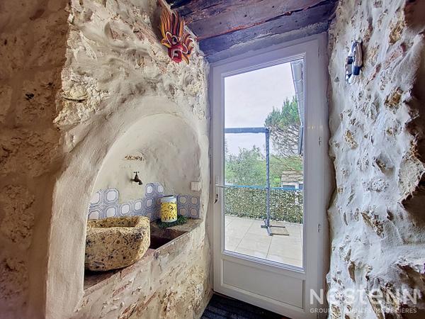 A Vendre Maison de ville en pierre de 136 m² avec jardin au coeur de Gondrin