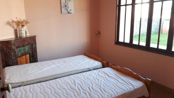 Maison La Guériniere centre bourg, 200m à pied de la plage de l'océan.