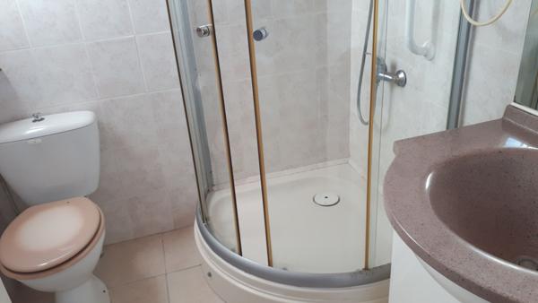 Maison La Guériniere centre bourg, 200m à pied de la plage de l'océan.