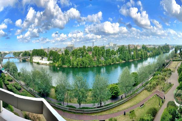 Front de Seine. VUE PANORAMIQUE. 4 pièces 94 m². TERRASSE. CAVE. DOUBLE PARKING.