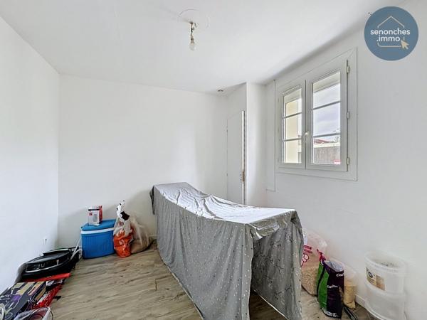 Maison de plain-pied à vendre à Senonches  Un bien fonctionnel avec jardin, garage et fort potentiel
