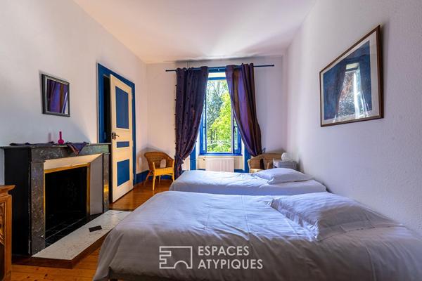 Propriété au grand charme avec ses 3 bâtis en pierre pour de multiples projets