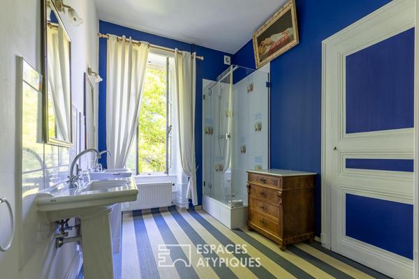 Propriété au grand charme avec ses 3 bâtis en pierre pour de multiples projets