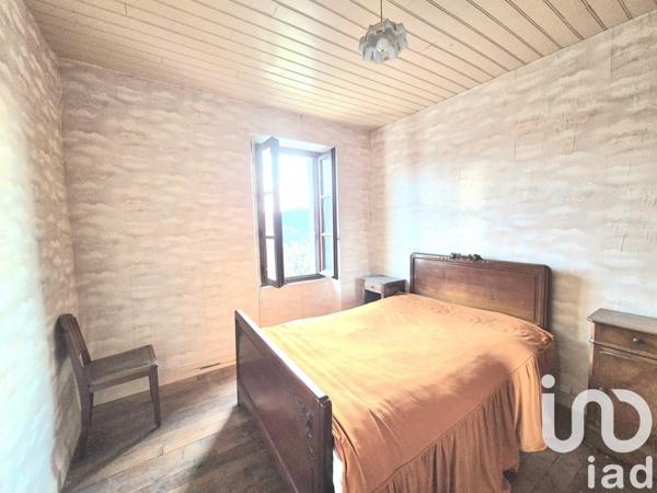 Maison traditionnelle 6 pièces de 138 m² à Bar (19800)