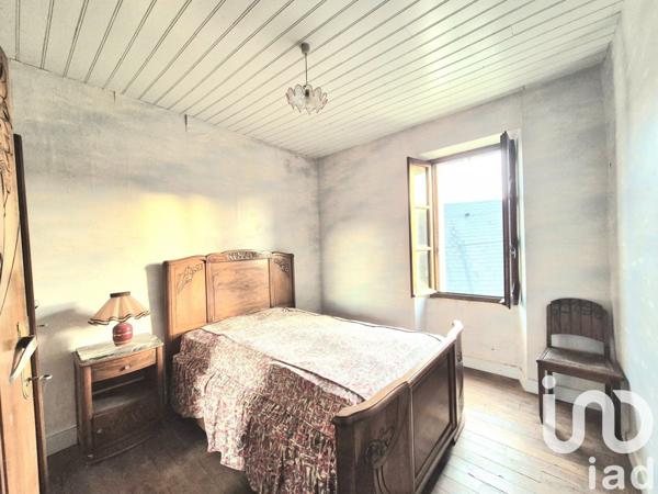 Maison traditionnelle 6 pièces de 138 m² à Bar (19800)