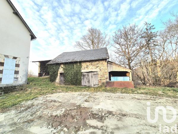 Maison traditionnelle 6 pièces de 138 m² à Bar (19800)