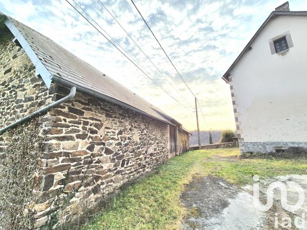 Maison traditionnelle 6 pièces de 138 m² à Bar (19800)