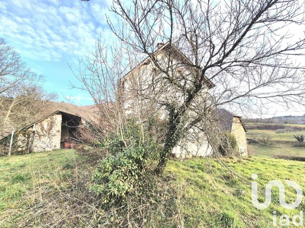 Maison traditionnelle 6 pièces de 138 m² à Bar (19800)