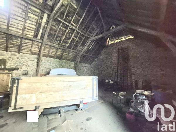 Maison traditionnelle 6 pièces de 138 m² à Bar (19800)