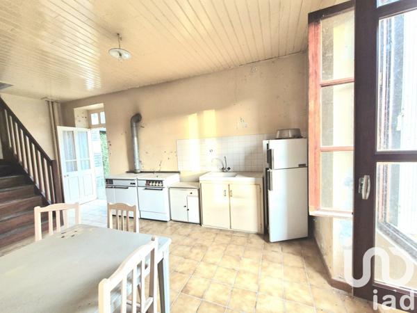 Maison traditionnelle 6 pièces de 138 m² à Bar (19800)