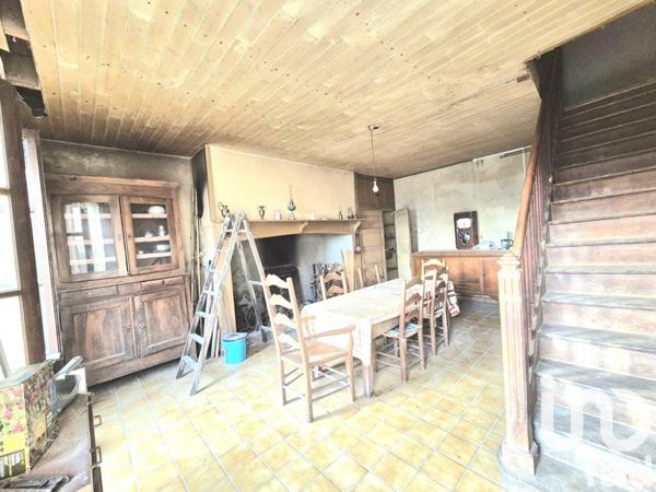 Maison traditionnelle 6 pièces de 138 m² à Bar (19800)