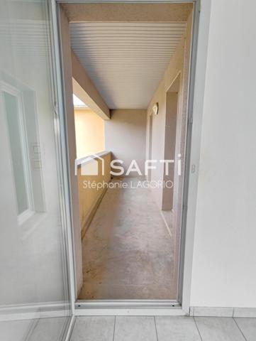 T3 lumineux avec balcon et parkings